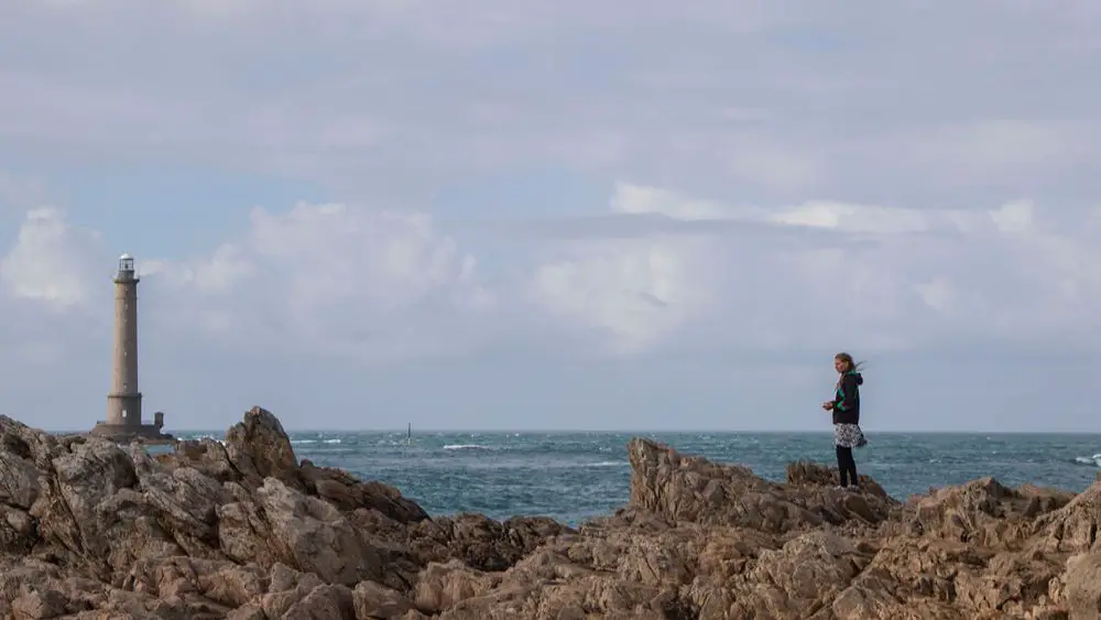 11 AUFREGENDE REISEZIELE IN EUROPA - WESTEUROPA 11 Reiseziele in Europa - Normandie - Felsküste - Leuchtturm