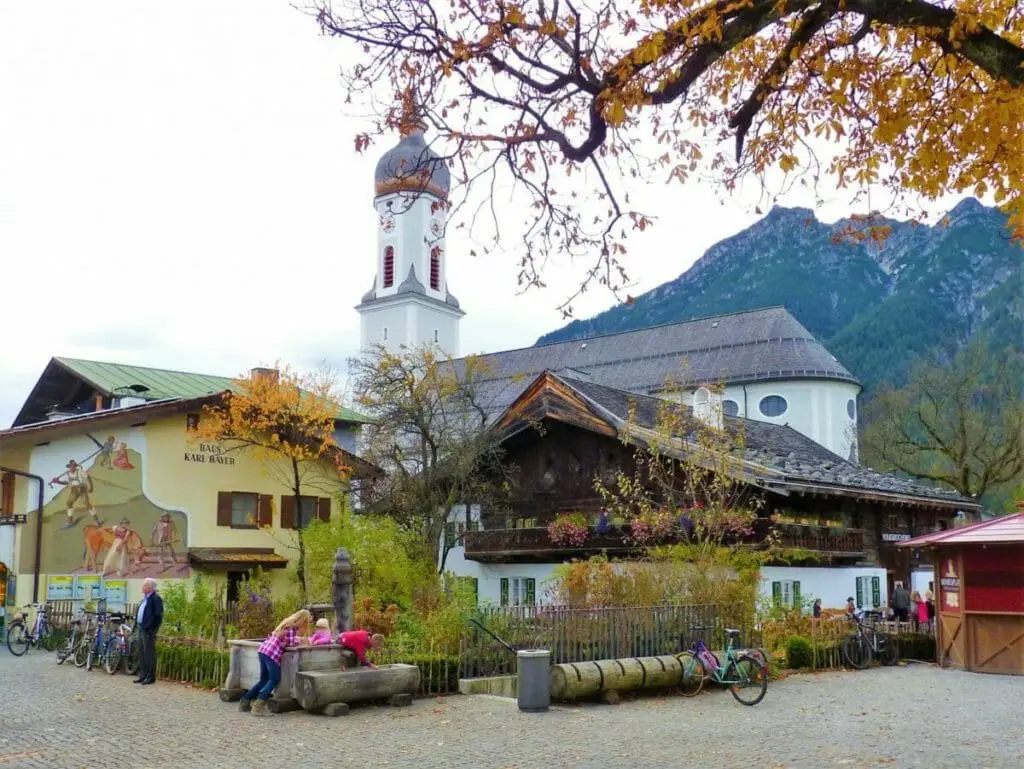AUSFLUGSZIELE BAYERN - 16 MÖGLICHKEITEN FÜR DEINE SOMMERFERIEN 5 AUSFLUGSZIELE BAYERN - 16 MÖGLICHKEITEN FÜR DEINE SOMMERFERIEN 2